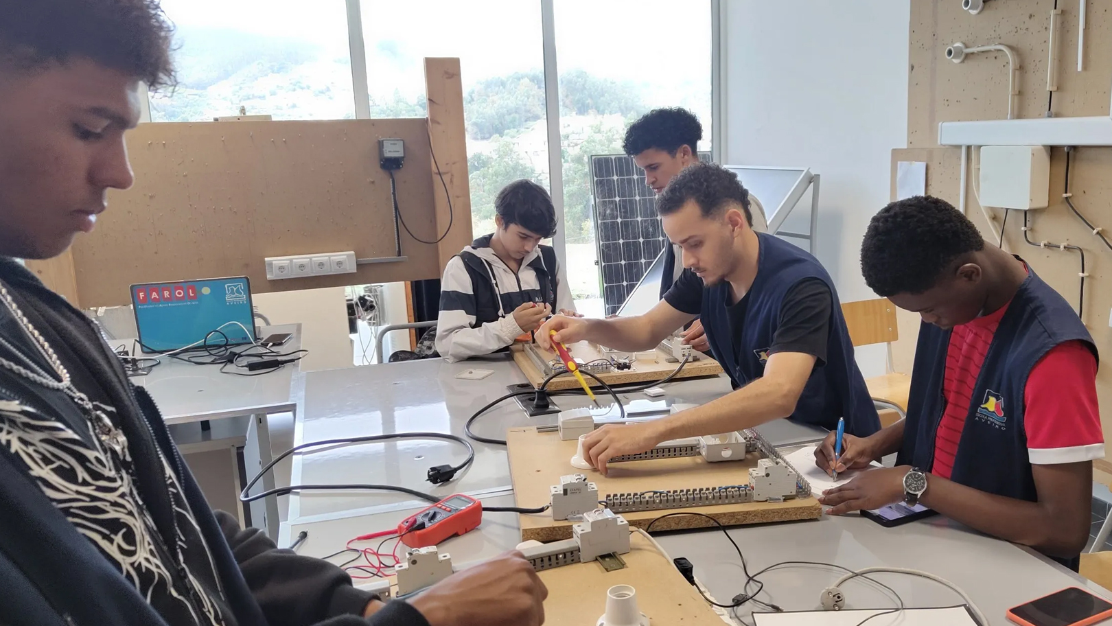 Curso Técnico(a) de Instalações Elétricas