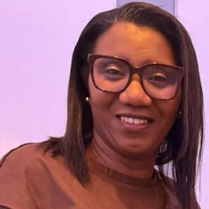 Helena Leonor Tavares, Apoiante na Educação
